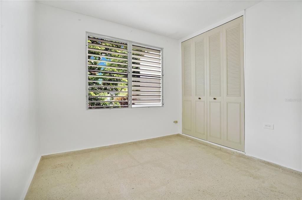 En Venta: $329,000 (7 camas, 4 baños, 2100 Pies cuadrados)