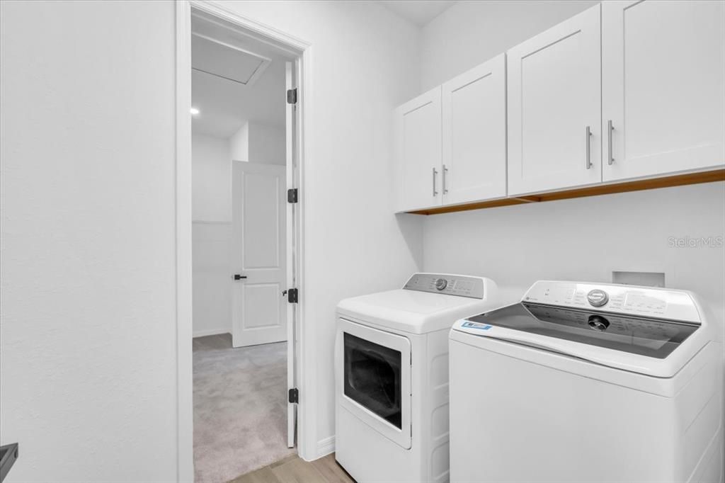 En Renta: $5,800 (4 camas, 3 baños, 2725 Pies cuadrados)