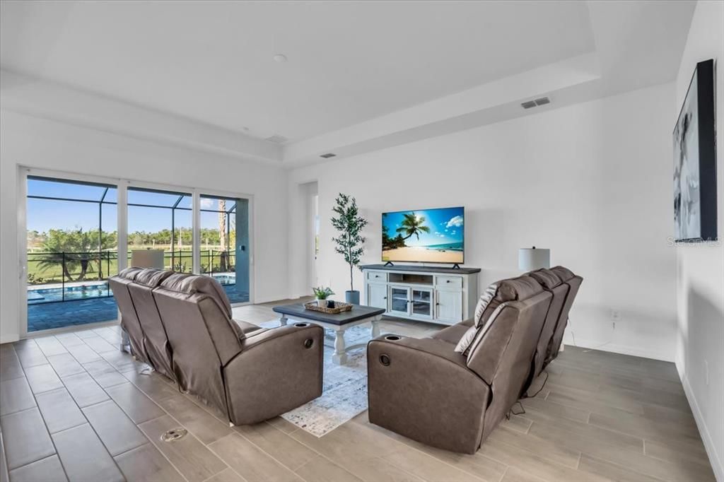 En Renta: $5,800 (4 camas, 3 baños, 2725 Pies cuadrados)