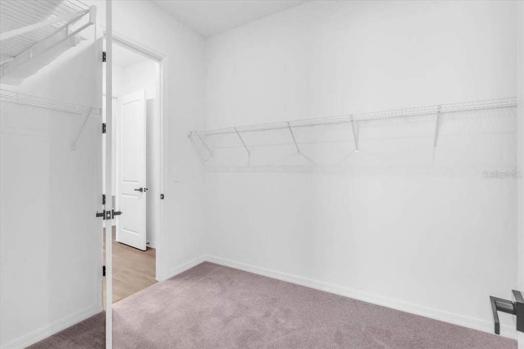 En Renta: $5,800 (4 camas, 3 baños, 2725 Pies cuadrados)