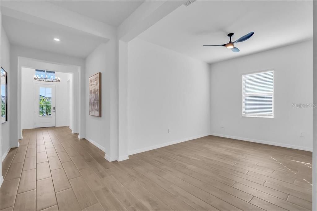 En Renta: $5,800 (4 camas, 3 baños, 2725 Pies cuadrados)