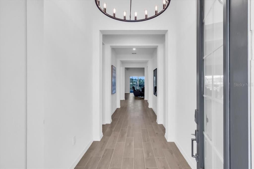 En Renta: $5,800 (4 camas, 3 baños, 2725 Pies cuadrados)