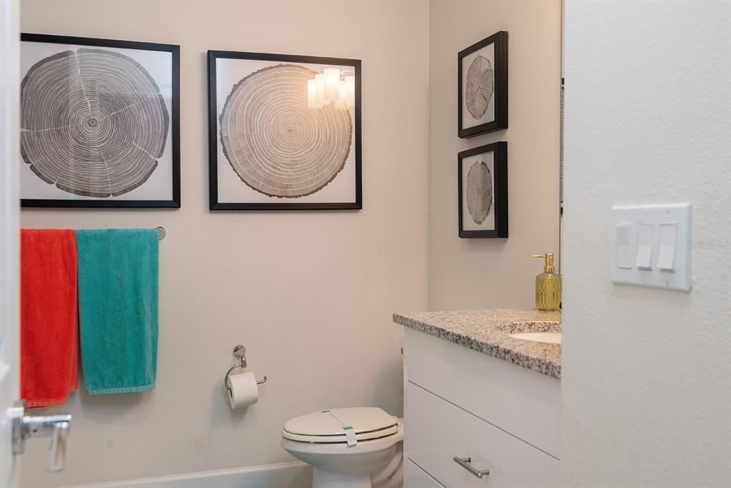 待售: $320,000 (3 贝兹, 3 浴室, 1501 平方英尺)