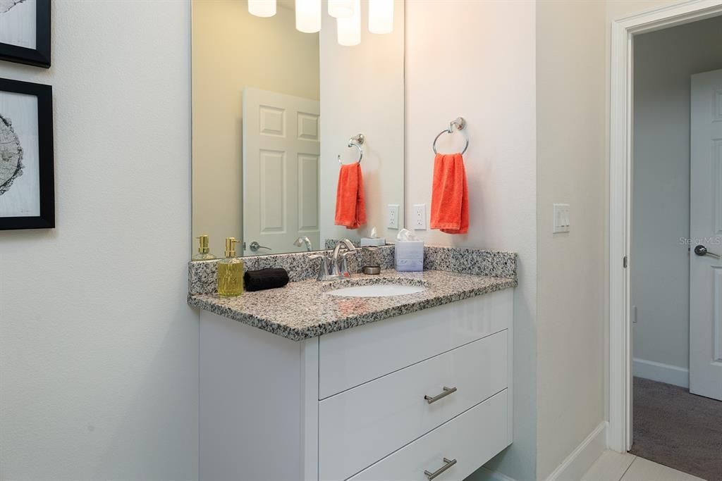 待售: $320,000 (3 贝兹, 3 浴室, 1501 平方英尺)