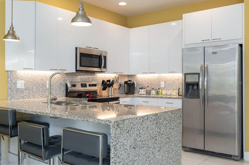 待售: $320,000 (3 贝兹, 3 浴室, 1501 平方英尺)