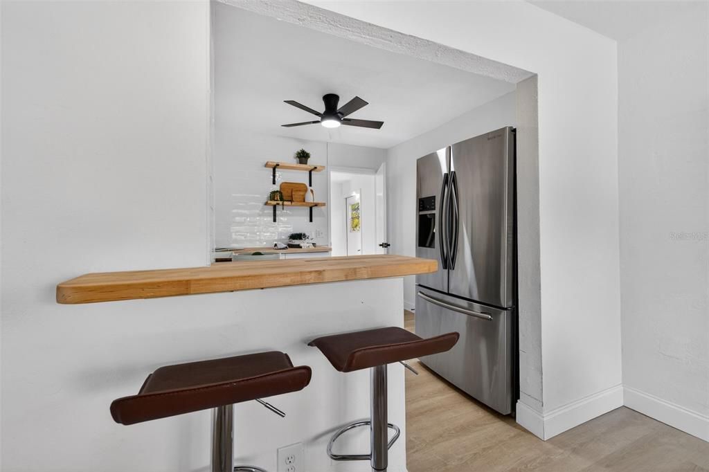 For Sale: $379,900 (3 beds, 2 baths, 1044 Square Feet)