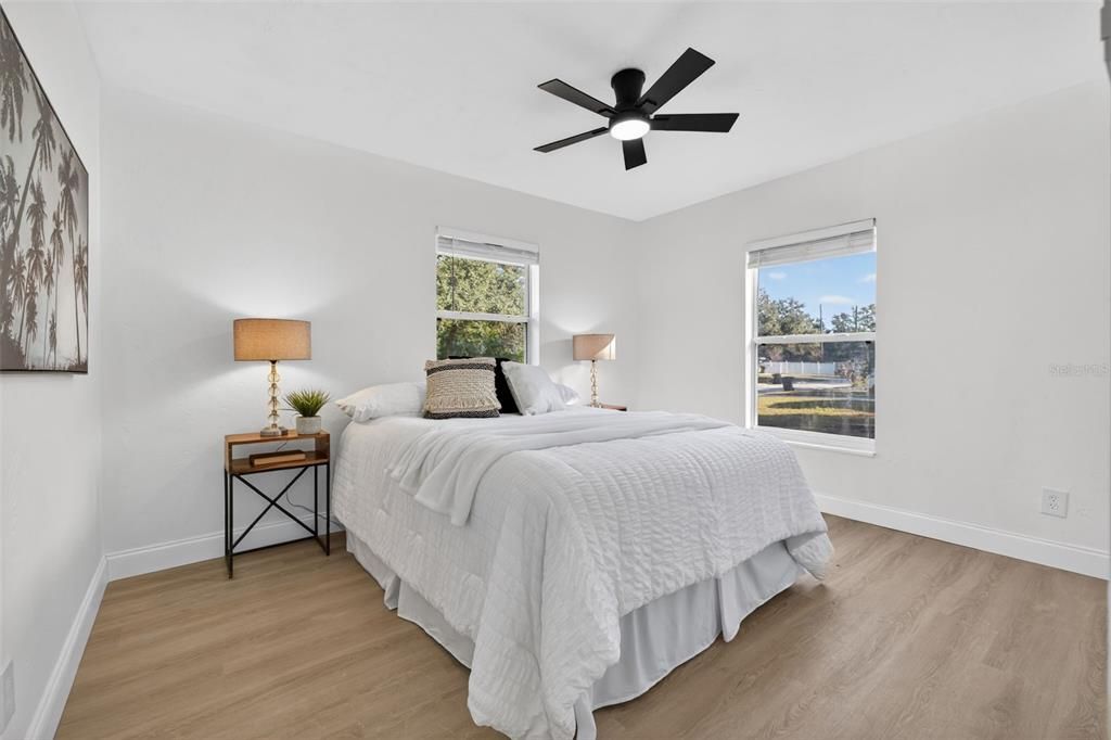 For Sale: $379,900 (3 beds, 2 baths, 1044 Square Feet)