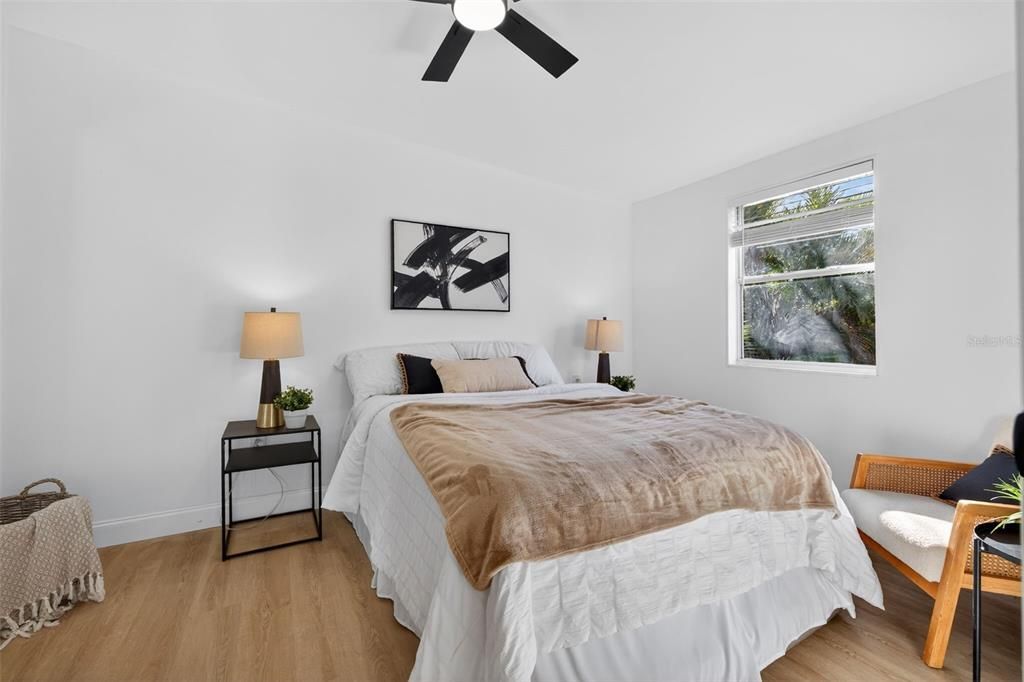 For Sale: $379,900 (3 beds, 2 baths, 1044 Square Feet)