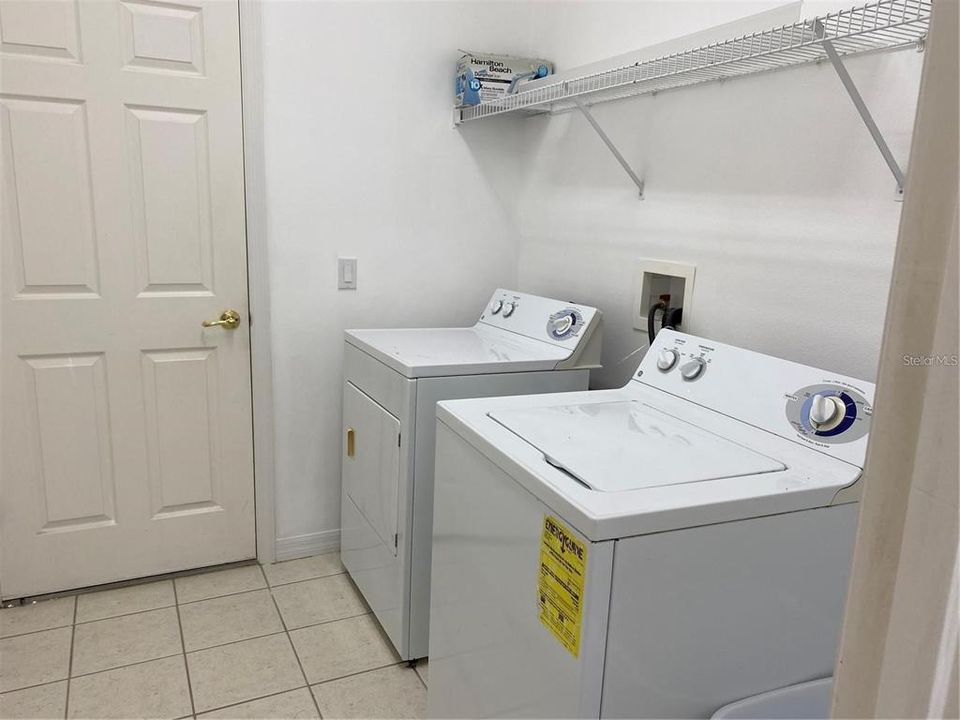 En Renta: $2,450 (4 camas, 3 baños, 2532 Pies cuadrados)