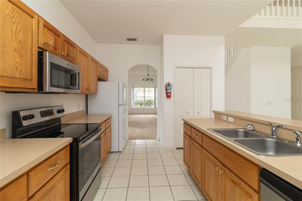 En Renta: $2,450 (4 camas, 3 baños, 2532 Pies cuadrados)