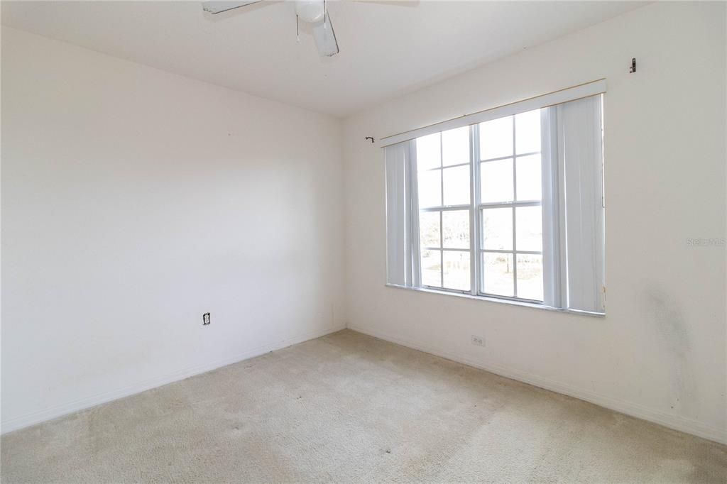 En Renta: $2,450 (4 camas, 3 baños, 2532 Pies cuadrados)