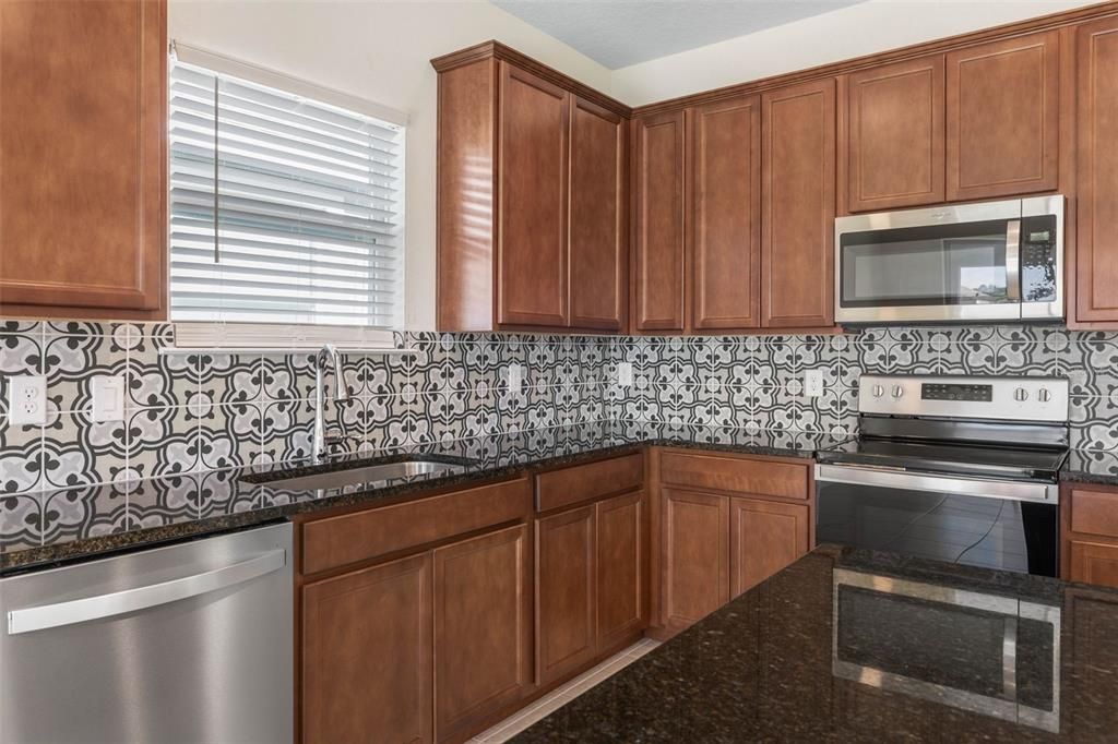 En Venta: $300,000 (3 camas, 2 baños, 1477 Pies cuadrados)