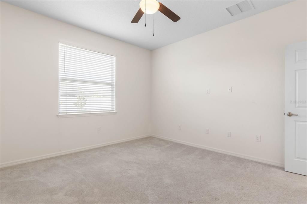 En Venta: $300,000 (3 camas, 2 baños, 1477 Pies cuadrados)