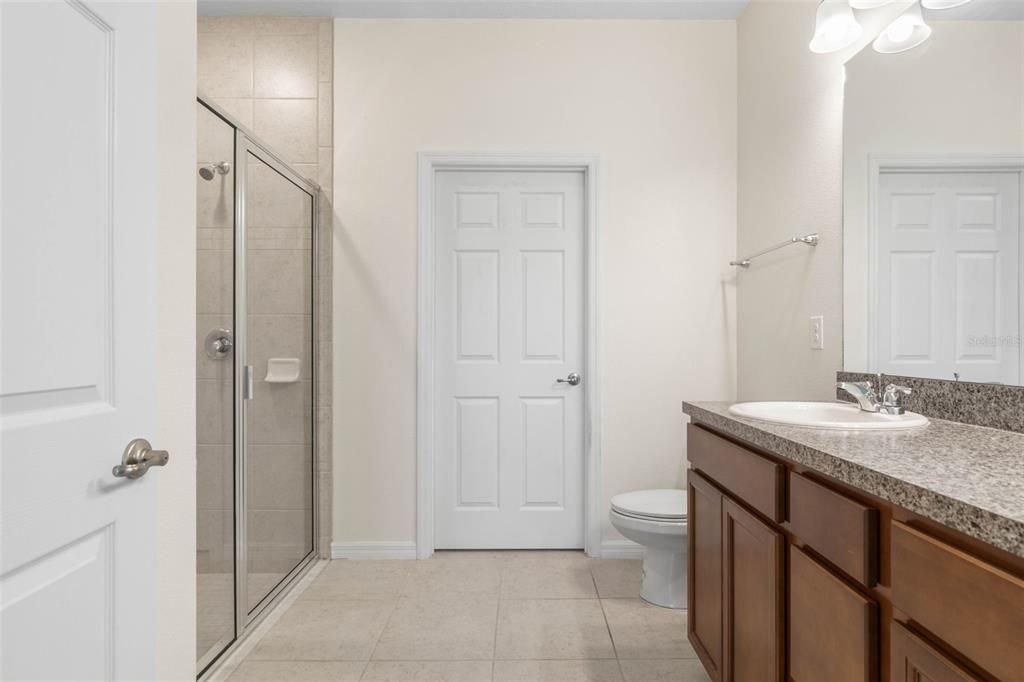 En Venta: $300,000 (3 camas, 2 baños, 1477 Pies cuadrados)