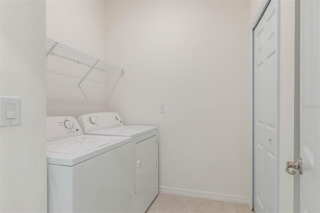 En Venta: $300,000 (3 camas, 2 baños, 1477 Pies cuadrados)