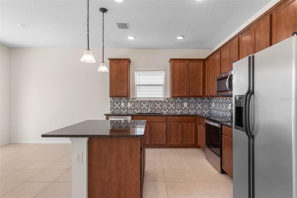 En Venta: $300,000 (3 camas, 2 baños, 1477 Pies cuadrados)