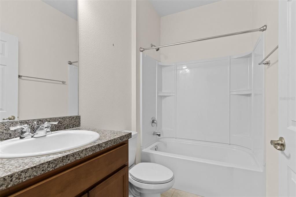 En Venta: $300,000 (3 camas, 2 baños, 1477 Pies cuadrados)