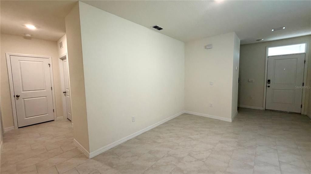 出租: $1,950 (3 贝兹, 2 浴室, 1504 平方英尺)