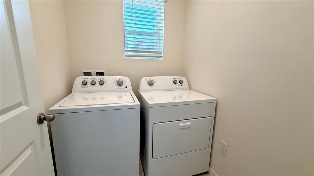 出租: $1,950 (3 贝兹, 2 浴室, 1504 平方英尺)