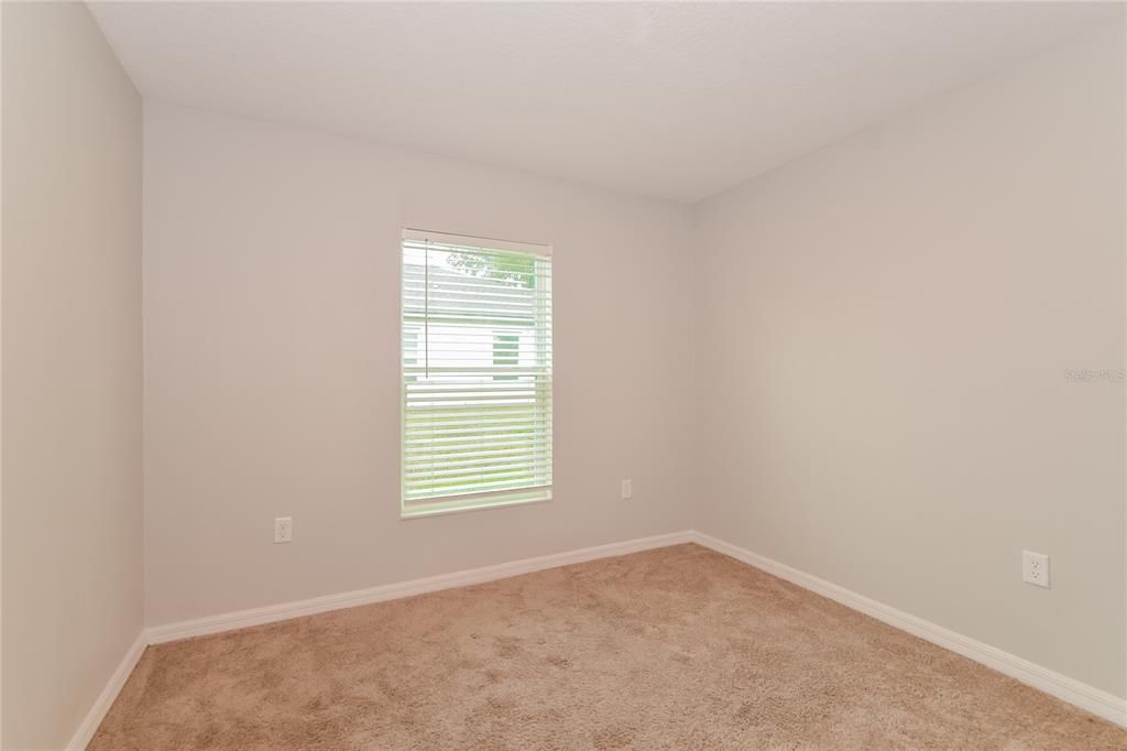 For Rent: $2,325 (5 beds, 3 baths, 1984 Square Feet)