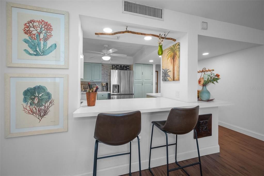 For Sale: $499,900 (2 beds, 2 baths, 1345 Square Feet)