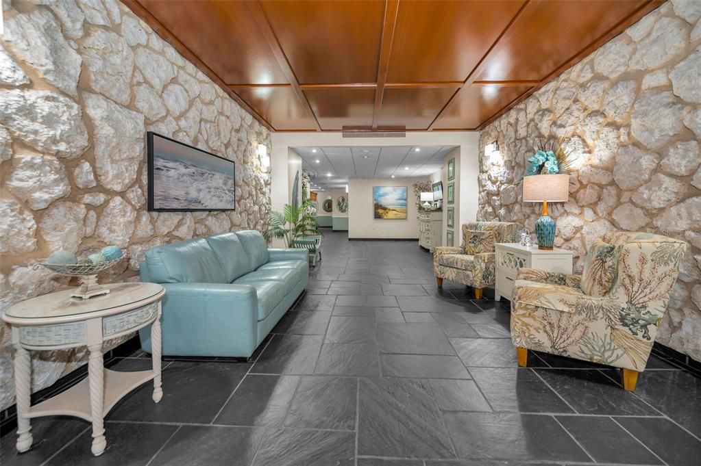 For Sale: $499,900 (2 beds, 2 baths, 1345 Square Feet)