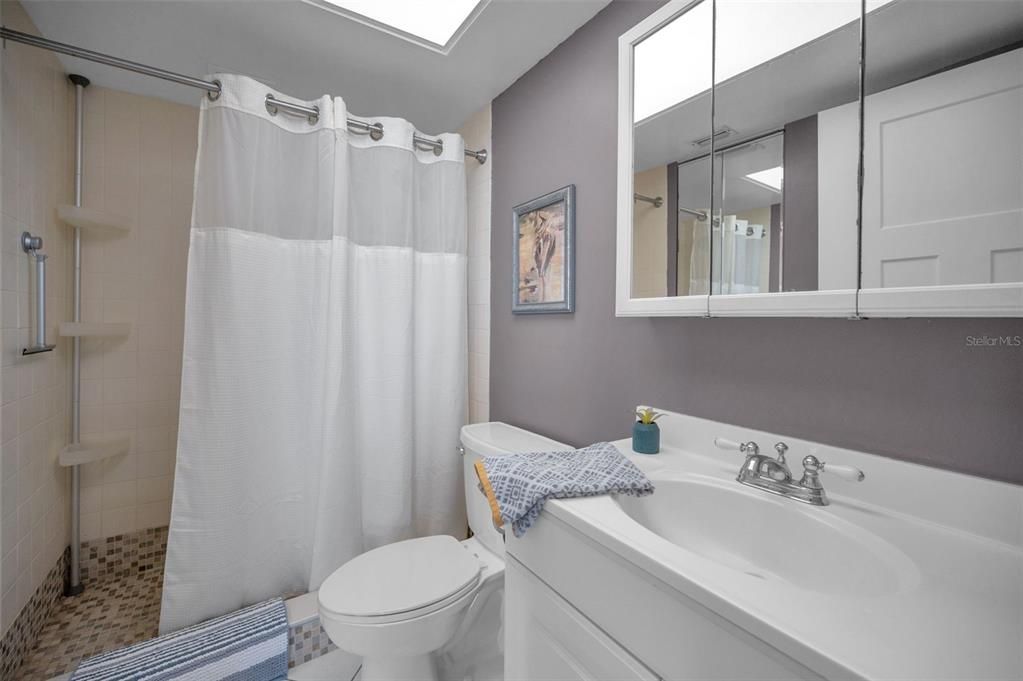 For Sale: $499,900 (2 beds, 2 baths, 1345 Square Feet)