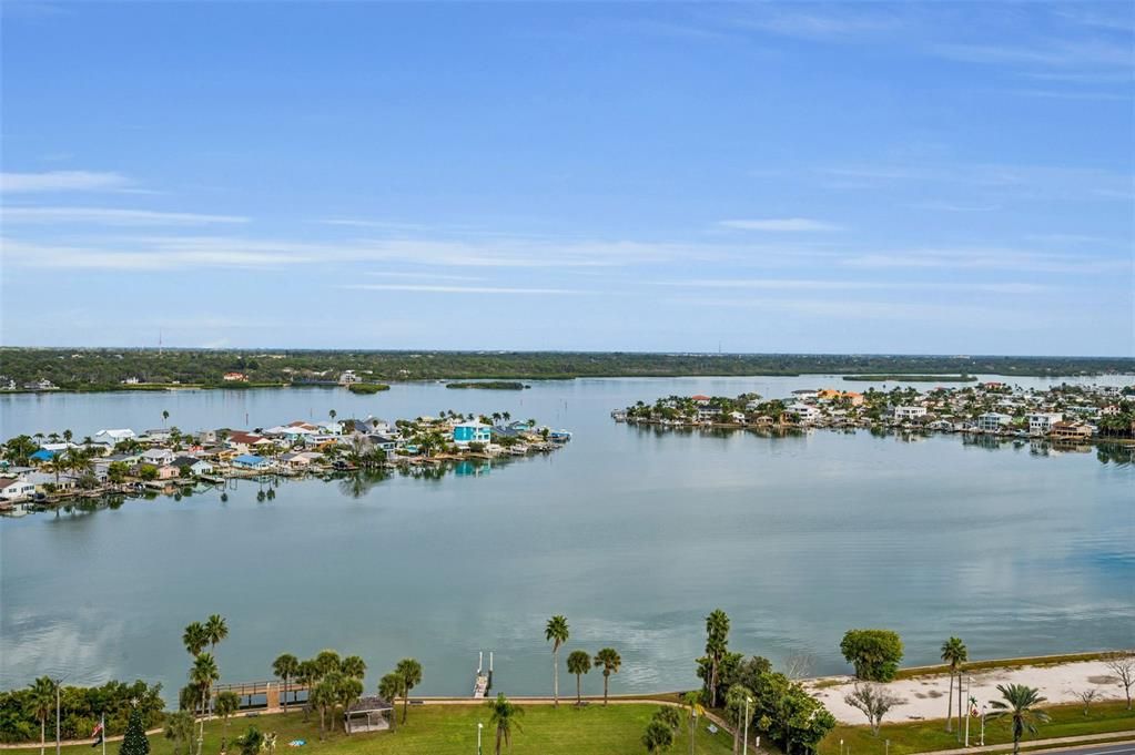 For Sale: $499,900 (2 beds, 2 baths, 1345 Square Feet)