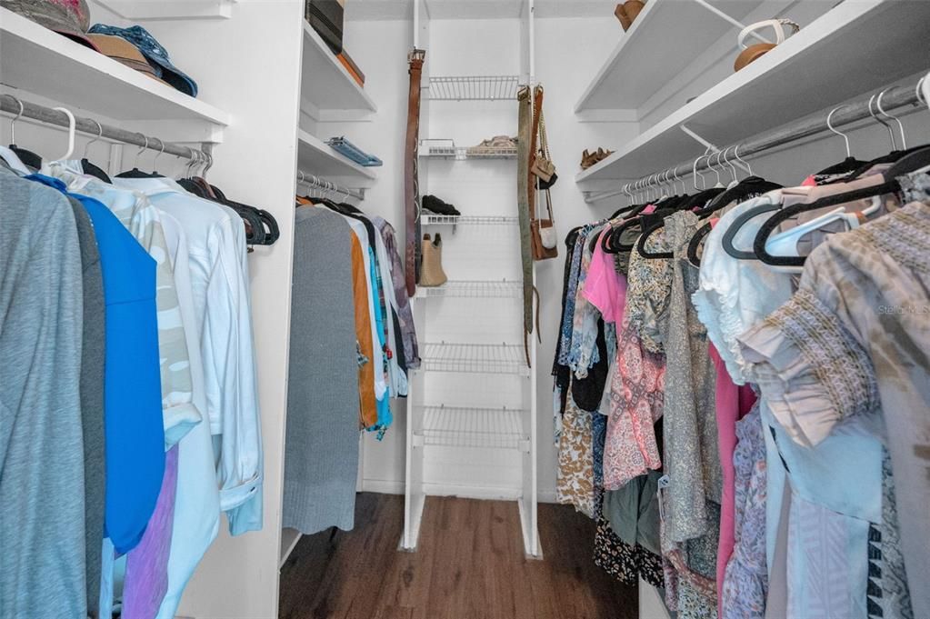 For Sale: $499,900 (2 beds, 2 baths, 1345 Square Feet)