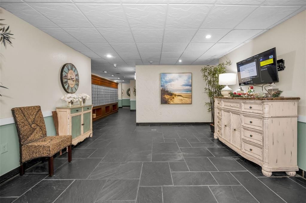 For Sale: $499,900 (2 beds, 2 baths, 1345 Square Feet)