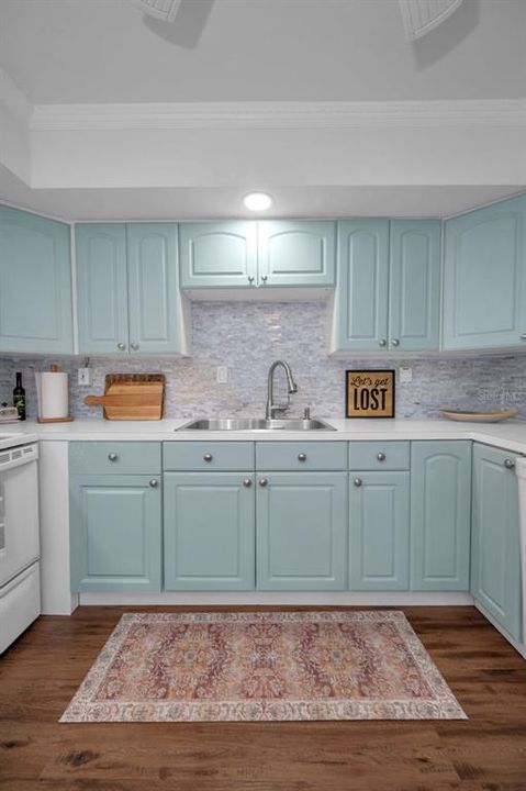 For Sale: $499,900 (2 beds, 2 baths, 1345 Square Feet)