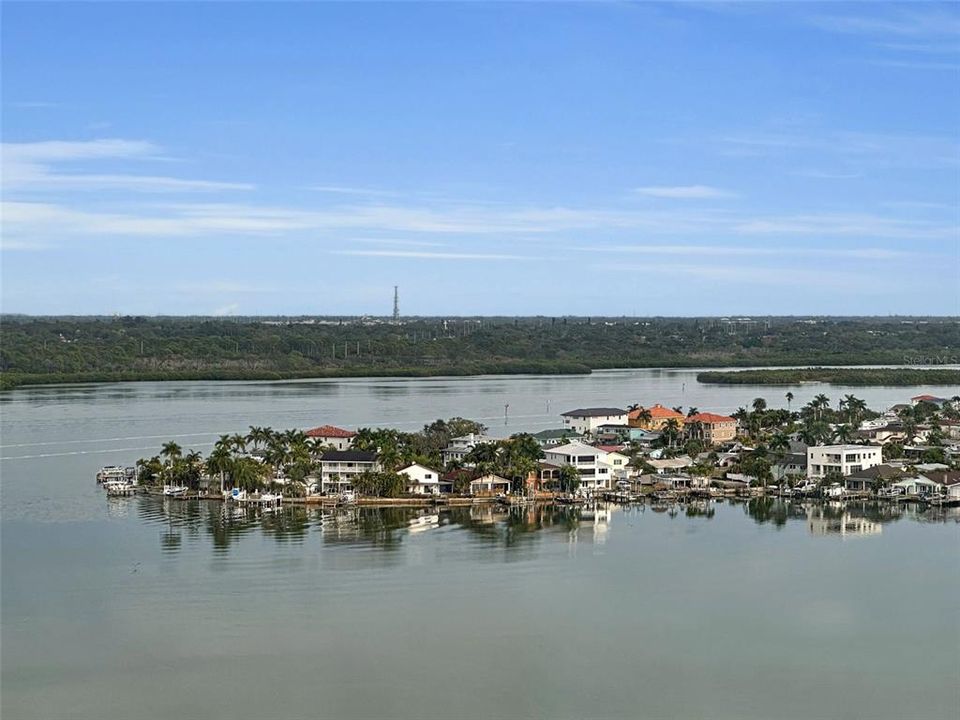 For Sale: $499,900 (2 beds, 2 baths, 1345 Square Feet)