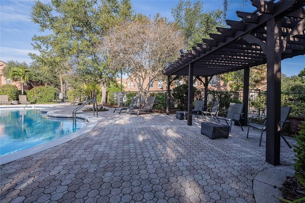 For Sale: $206,000 (1 beds, 1 baths, 621 Square Feet)