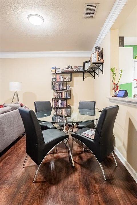 For Sale: $206,000 (1 beds, 1 baths, 621 Square Feet)