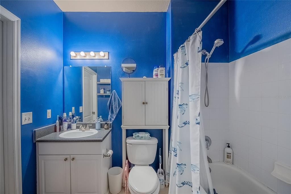 For Sale: $206,000 (1 beds, 1 baths, 621 Square Feet)