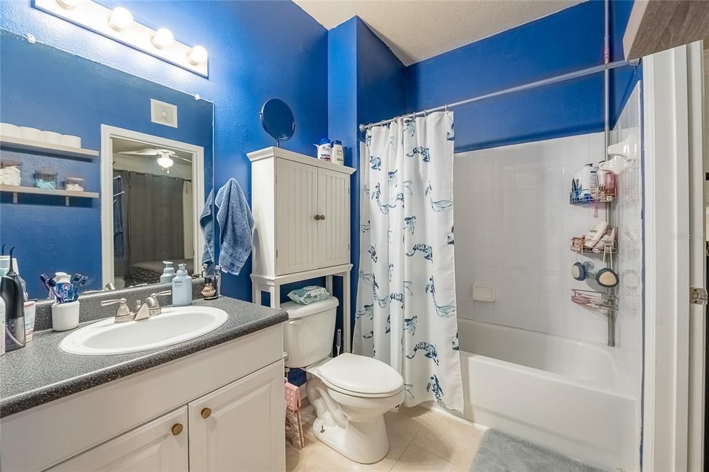 For Sale: $206,000 (1 beds, 1 baths, 621 Square Feet)