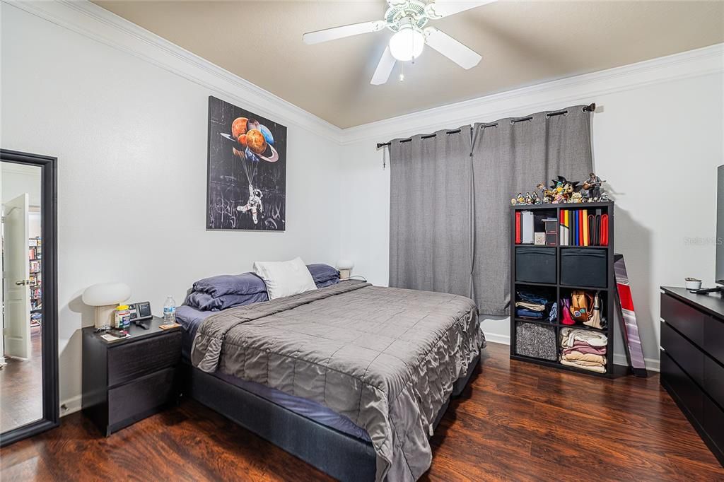For Sale: $206,000 (1 beds, 1 baths, 621 Square Feet)