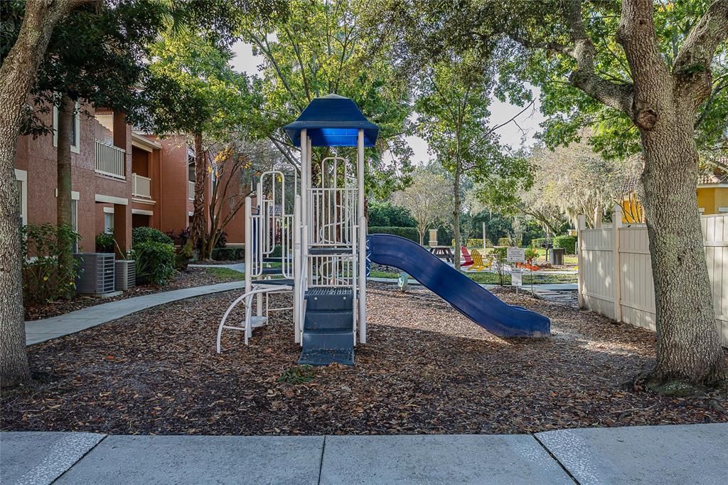 For Sale: $206,000 (1 beds, 1 baths, 621 Square Feet)