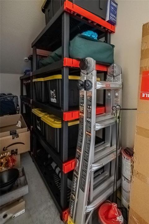 For Sale: $206,000 (1 beds, 1 baths, 621 Square Feet)