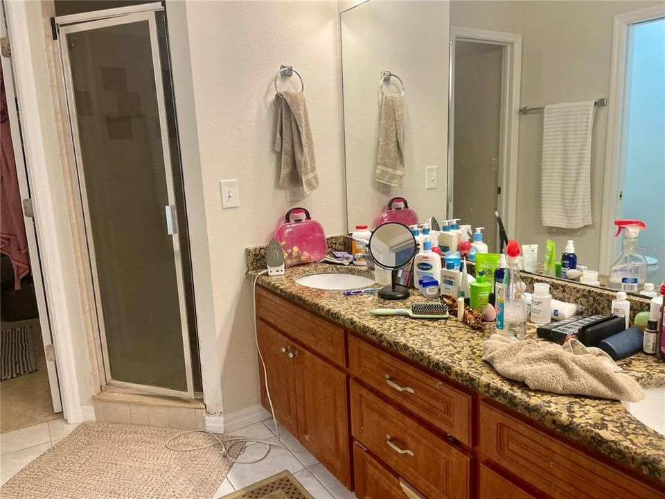 待售: $779,999 (8 贝兹, 6 浴室, 4330 平方英尺)