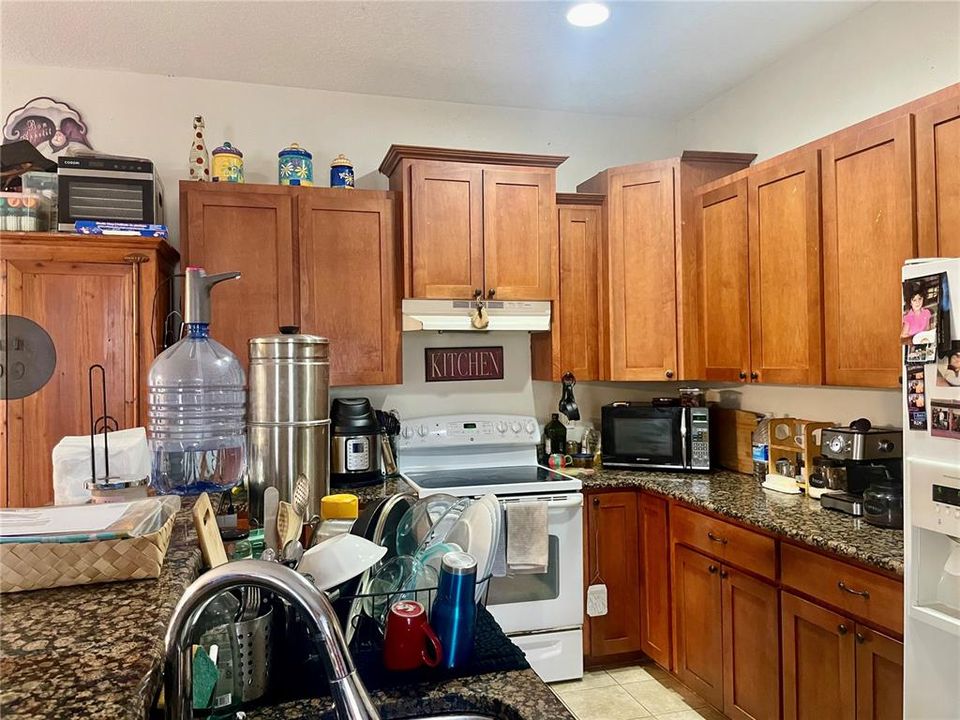 待售: $779,999 (8 贝兹, 6 浴室, 4330 平方英尺)