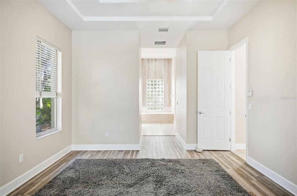 En Venta: $678,900 (5 camas, 3 baños, 2876 Pies cuadrados)