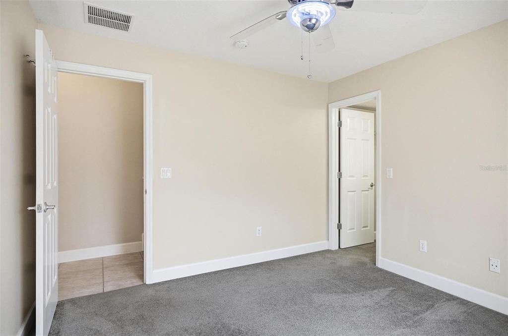 En Venta: $678,900 (5 camas, 3 baños, 2876 Pies cuadrados)