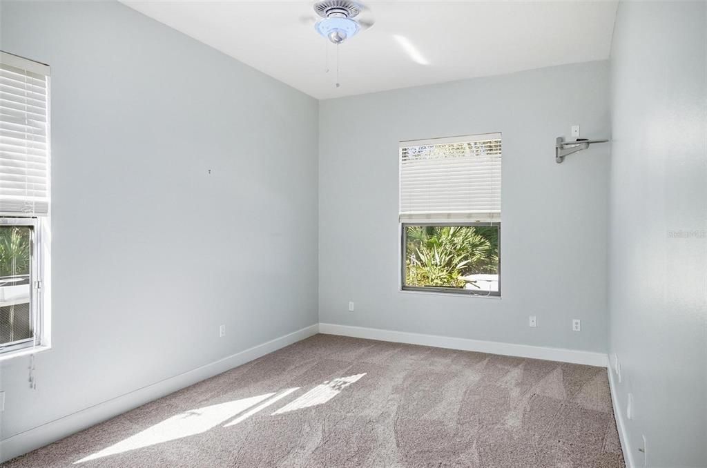 En Venta: $678,900 (5 camas, 3 baños, 2876 Pies cuadrados)