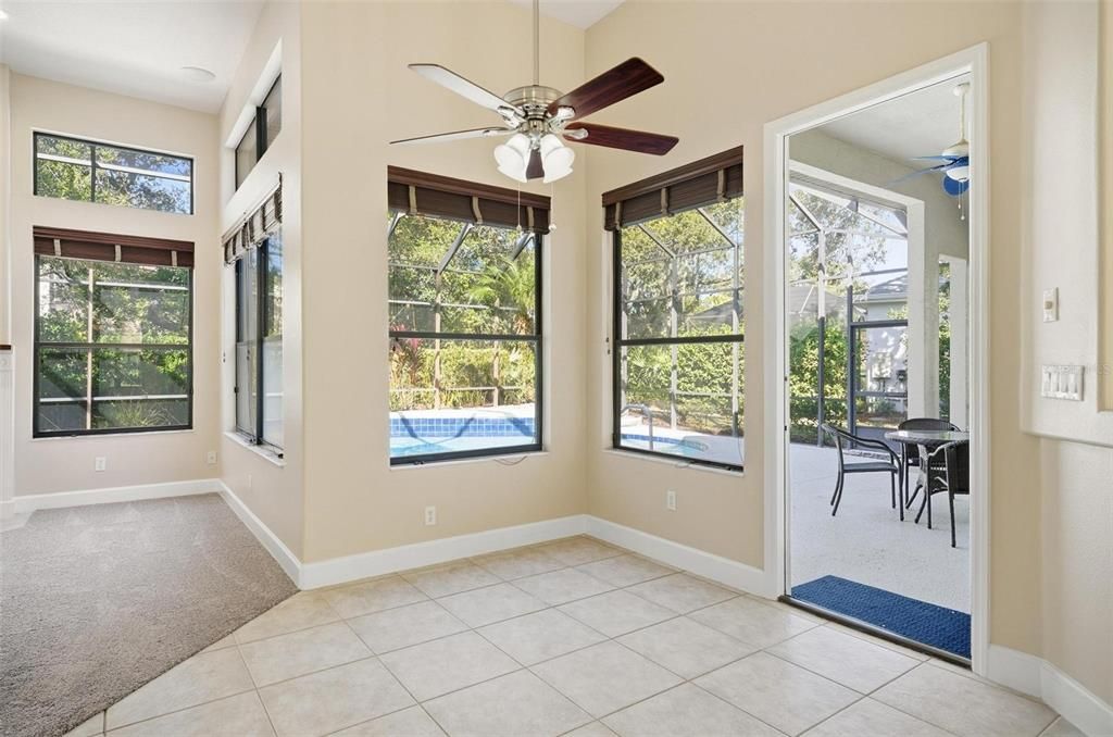 En Venta: $678,900 (5 camas, 3 baños, 2876 Pies cuadrados)