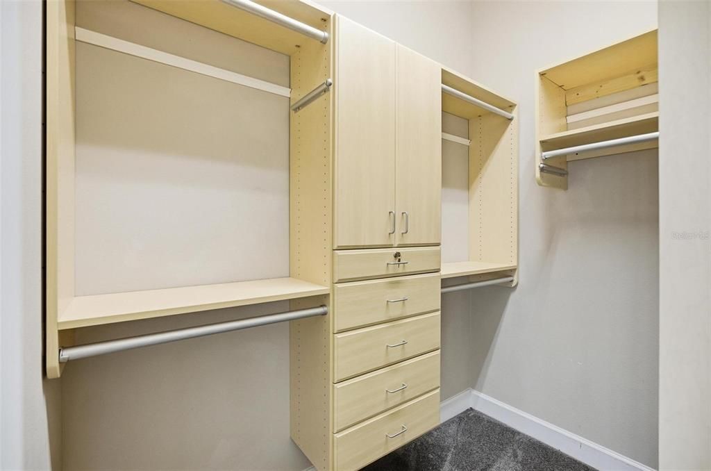 En Venta: $678,900 (5 camas, 3 baños, 2876 Pies cuadrados)