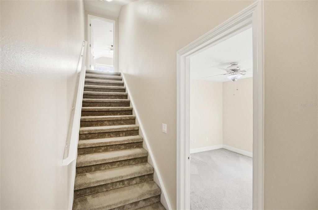 En Venta: $678,900 (5 camas, 3 baños, 2876 Pies cuadrados)