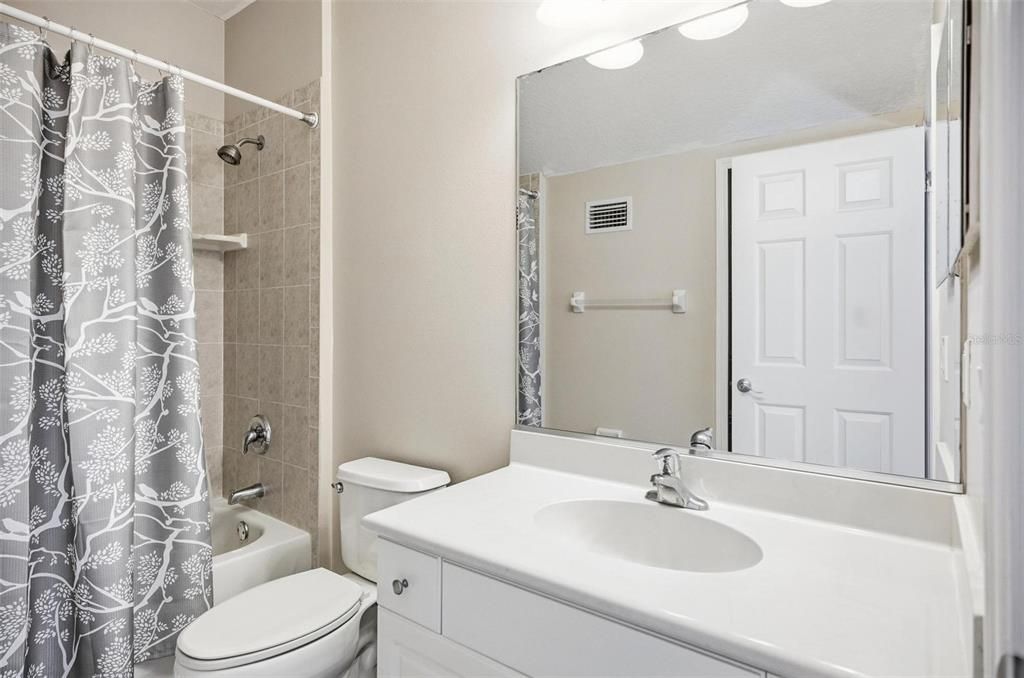 En Venta: $678,900 (5 camas, 3 baños, 2876 Pies cuadrados)