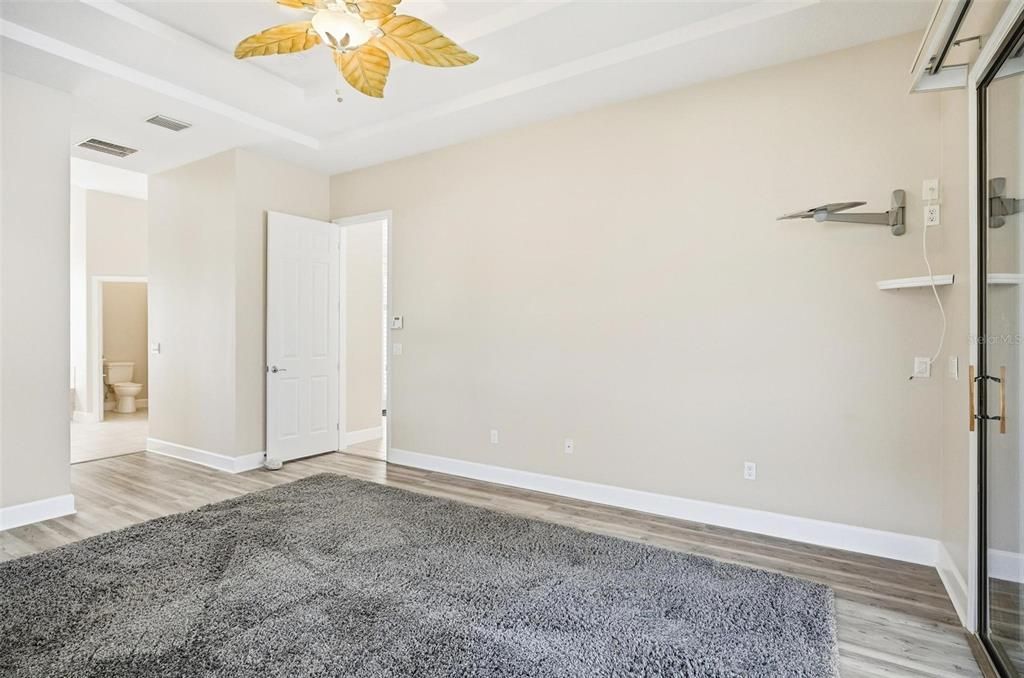 En Venta: $678,900 (5 camas, 3 baños, 2876 Pies cuadrados)