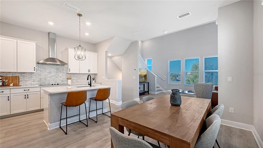 待售: $716,000 (3 贝兹, 3 浴室, 1917 平方英尺)